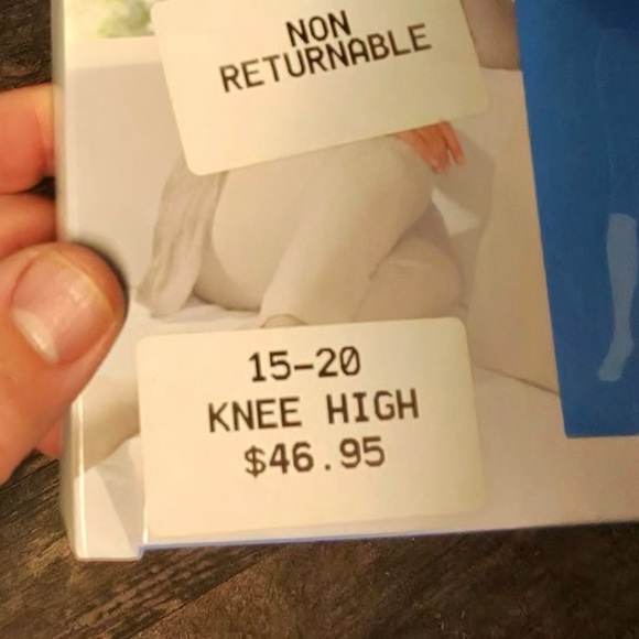 JOBST SoSoft Women's Knee High Compression Socks - Black Medium - Picture 2 of 6